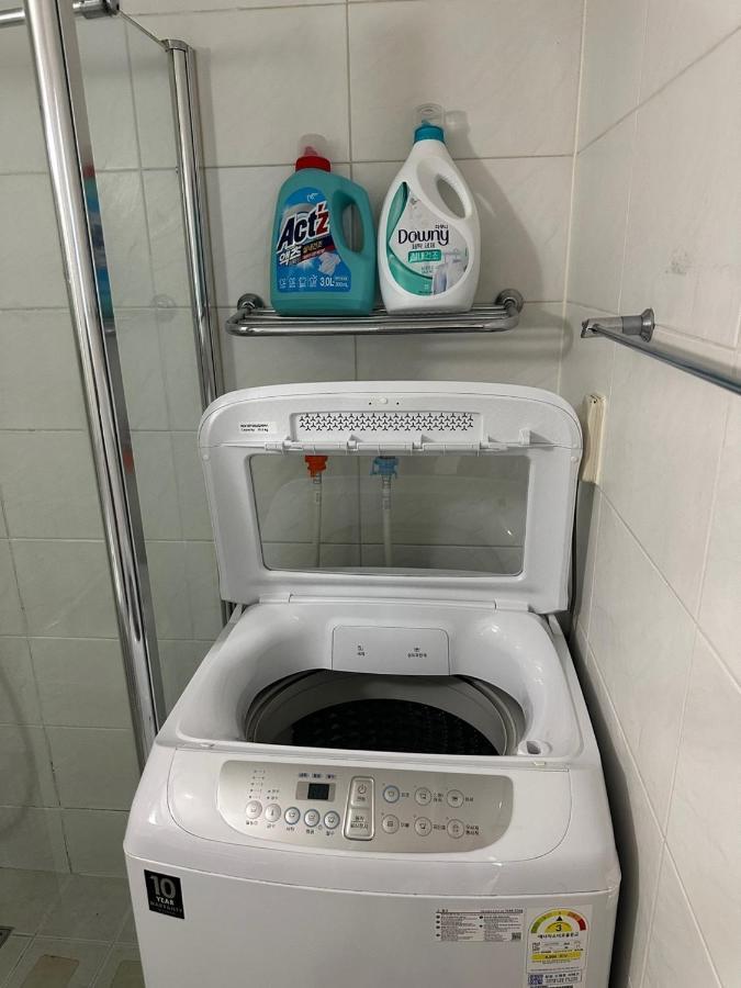 Hongdae Guesthouse 1Min From Hongik Uni Station Exit #1 Seoul Exterior foto