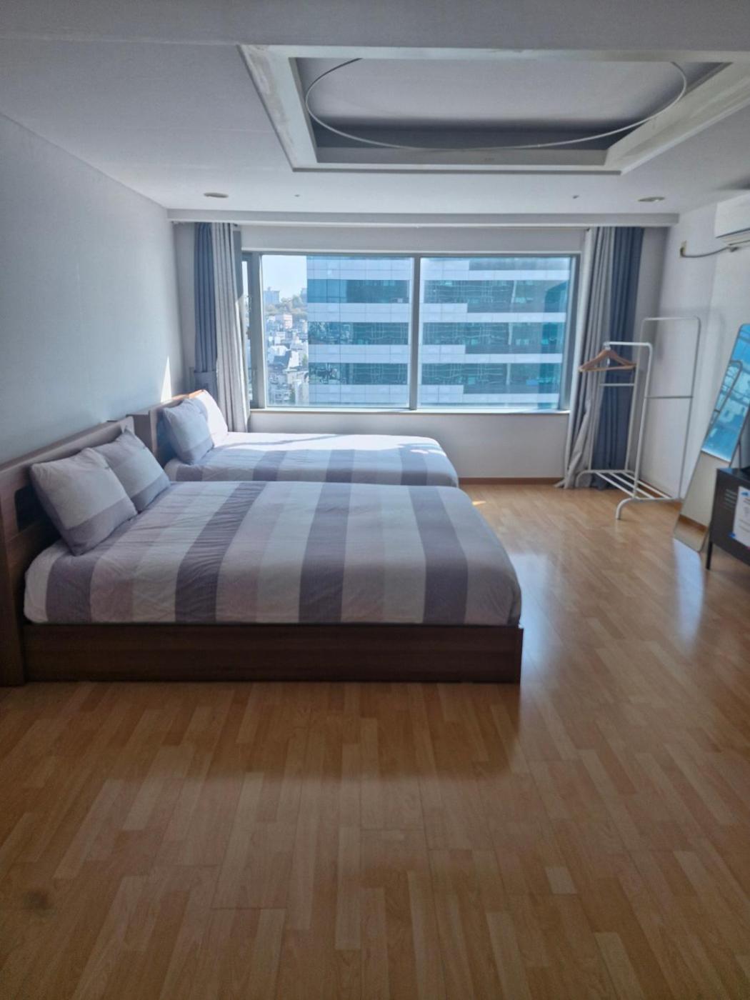 Hongdae Guesthouse 1Min From Hongik Uni Station Exit #1 Seoul Exterior foto